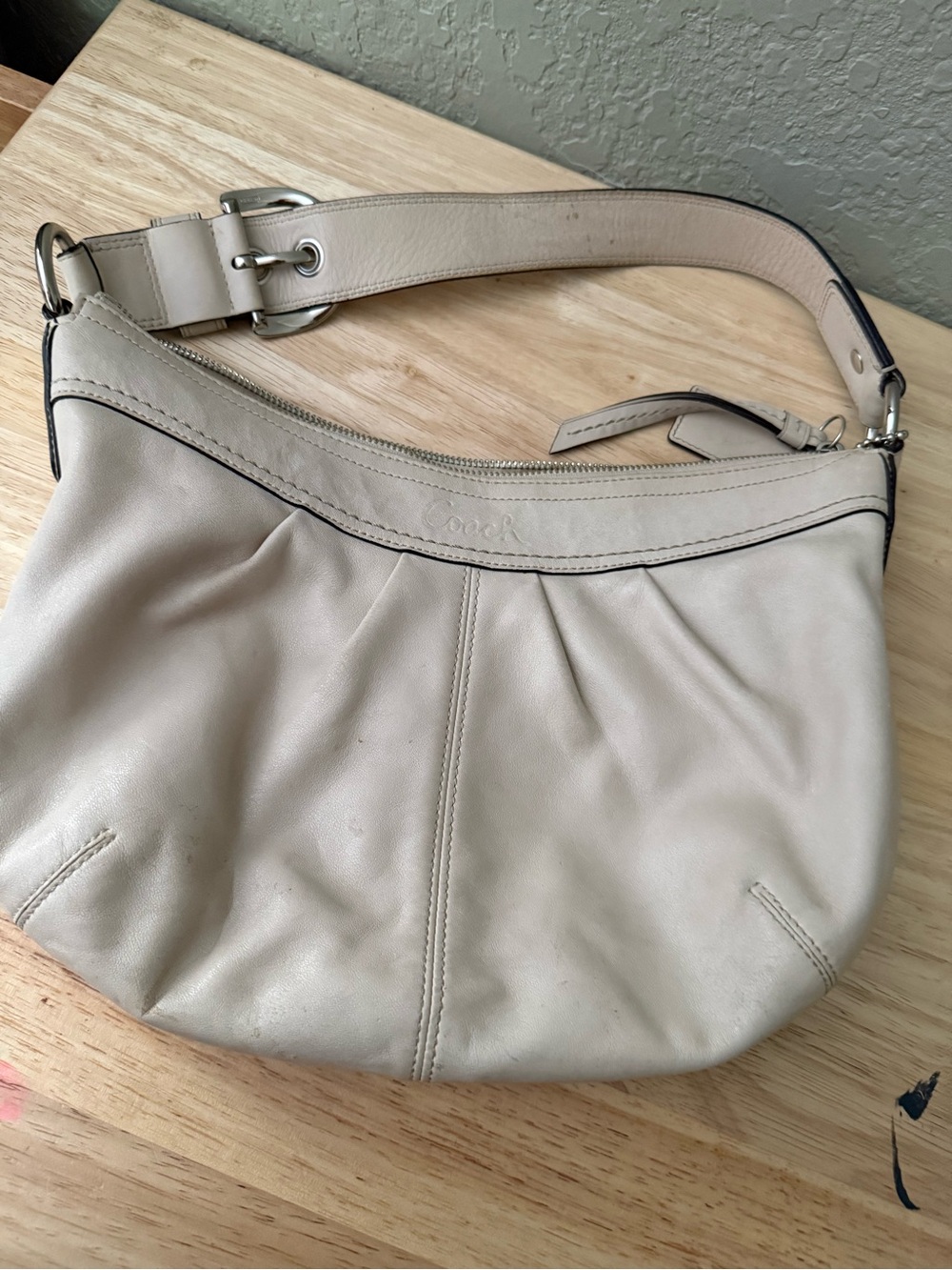 Coach Cream Leather Shoulder Hobo Bag